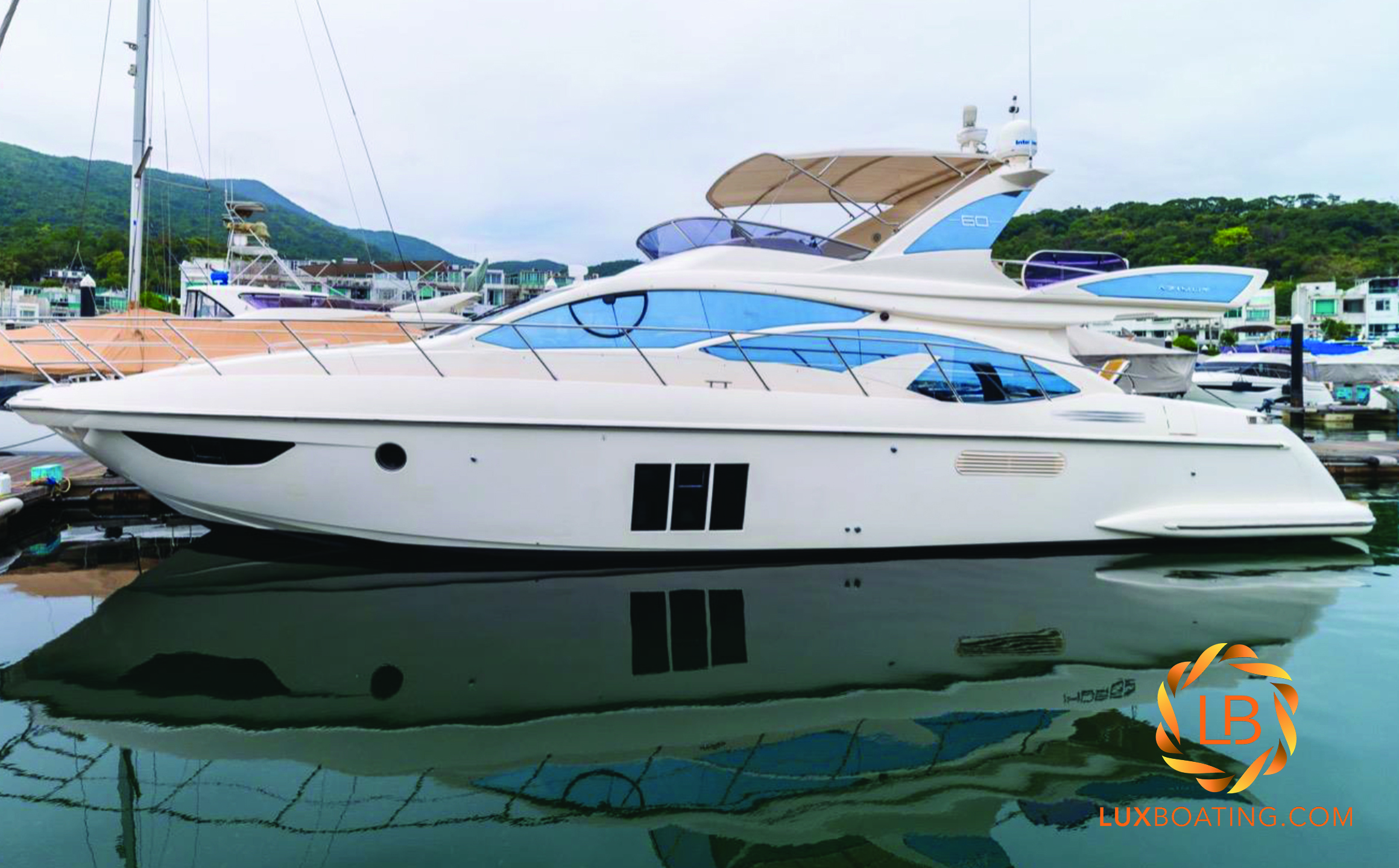 2012 AZIMUT 60