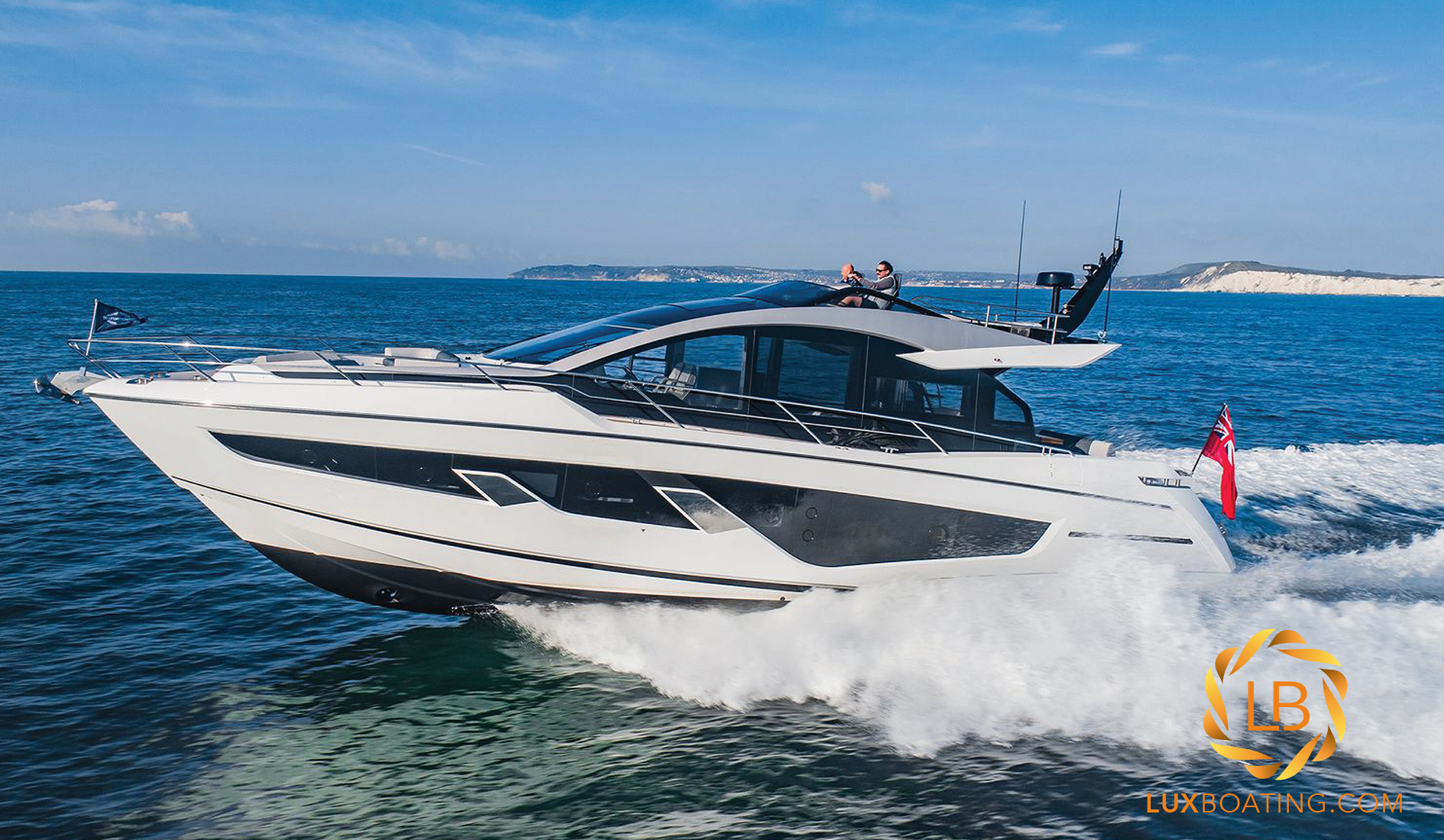 2022 SUNSEEKER 65 SPORT YACHT