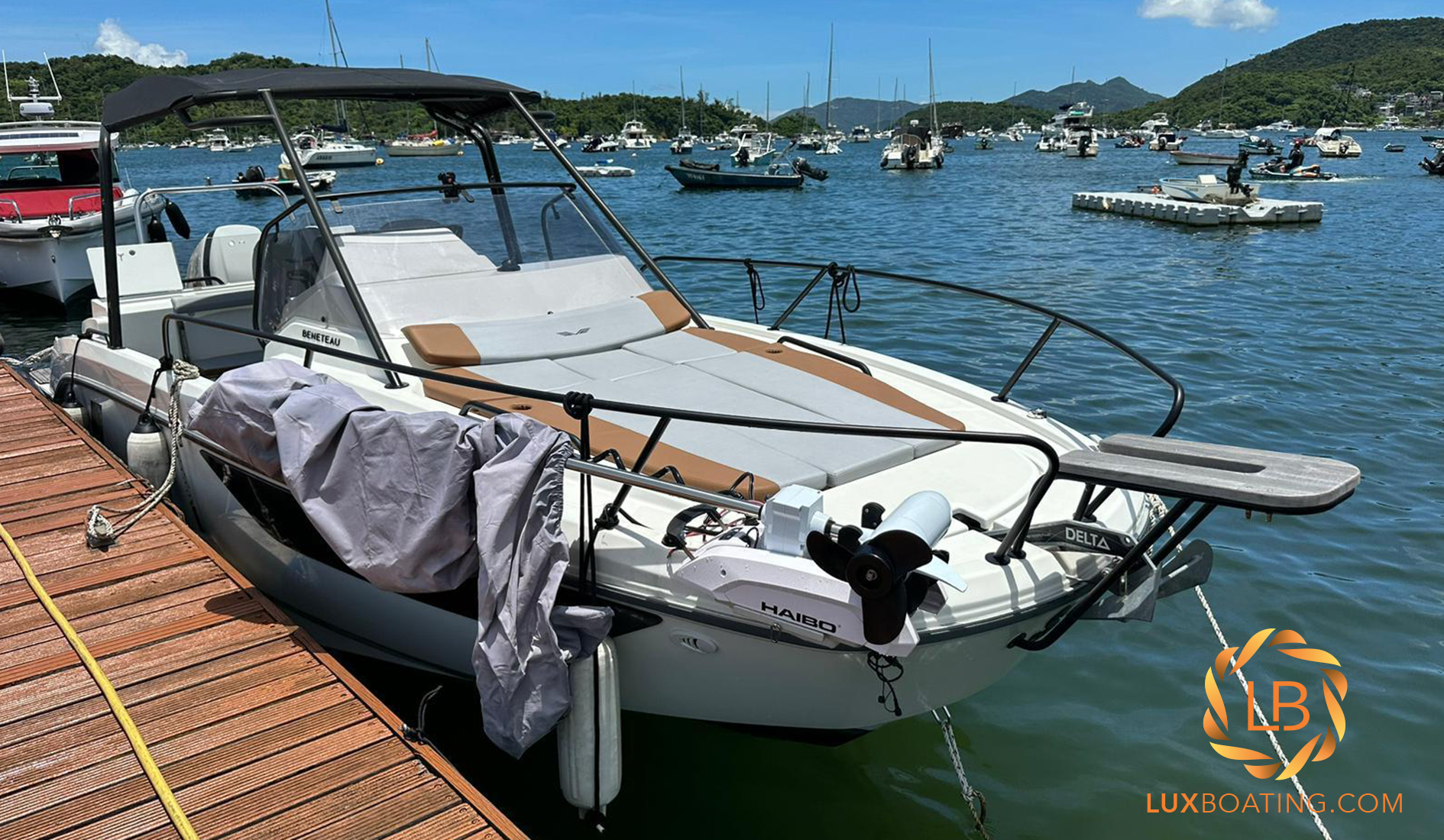 2022 BENETEAU FLYER 8 SUNDECK