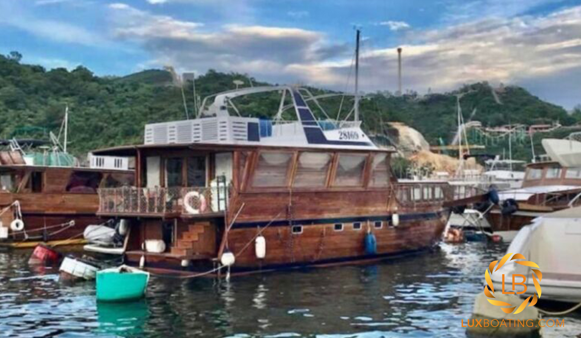 2003 HOUSEBOAT SEAHORSE