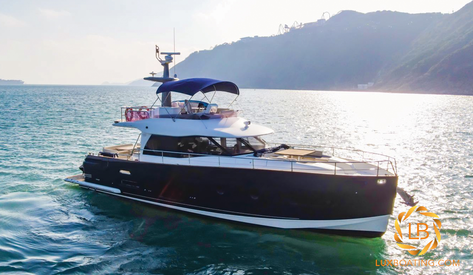 2014 AZIMUT M53